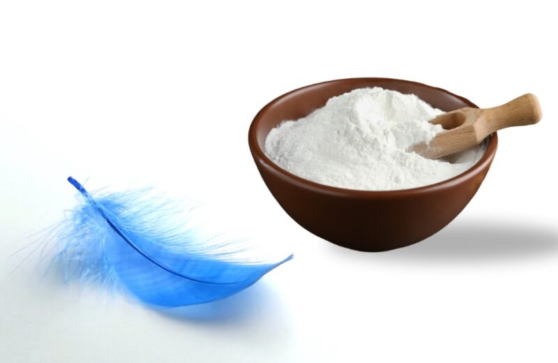 Cleaning Feathers with Cornstarch